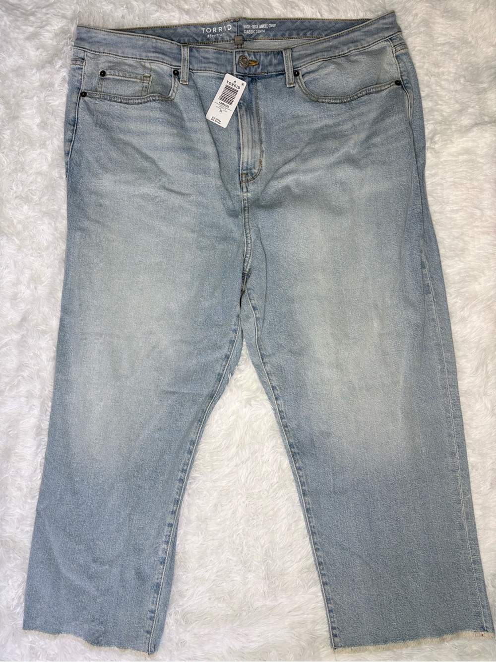 NWT Torrid  Light Wash Cropped High Waist Women's Jeans
